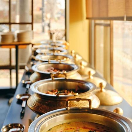 Fabexpress Taj Residency Near Yashobhoomi Convention Centre 호텔 델리 외부 사진