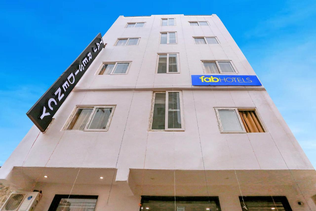 Fabexpress Taj Residency Near Yashobhoomi Convention Centre 호텔 델리 외부 사진