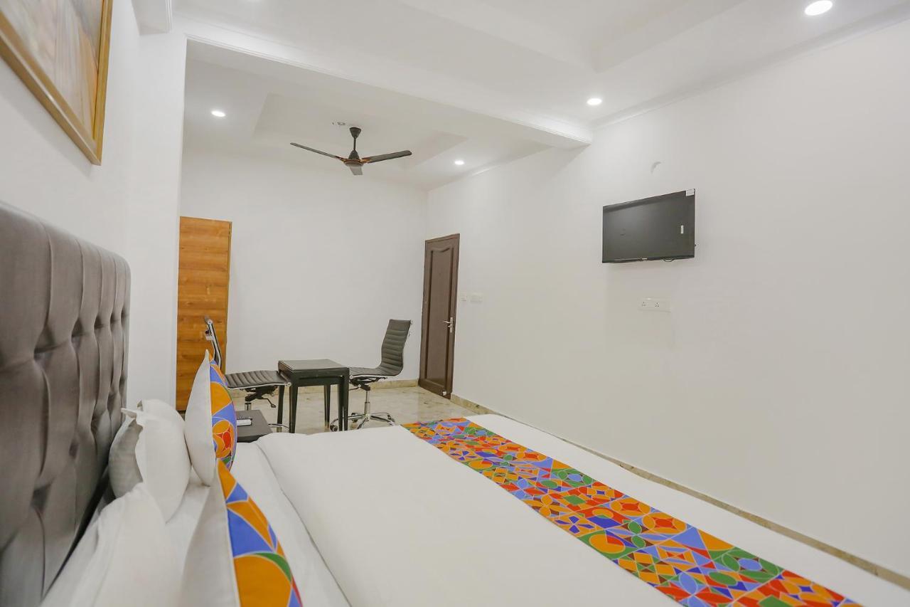Fabexpress Taj Residency Near Yashobhoomi Convention Centre 호텔 델리 외부 사진